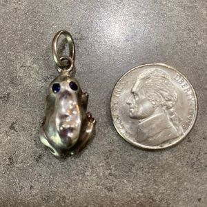 Frog pendant charm